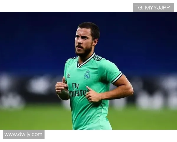 足球明星为何能在全球范围内赚取巨额财富的深层原因分析